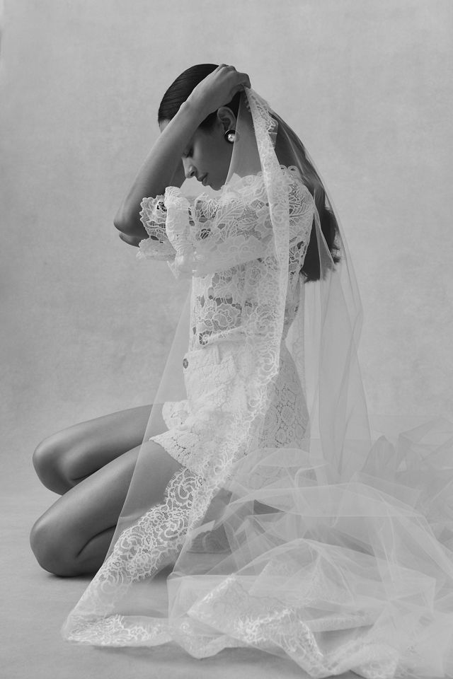 Amsale Chantilly Lace Cathedral Veil | Anthropologie