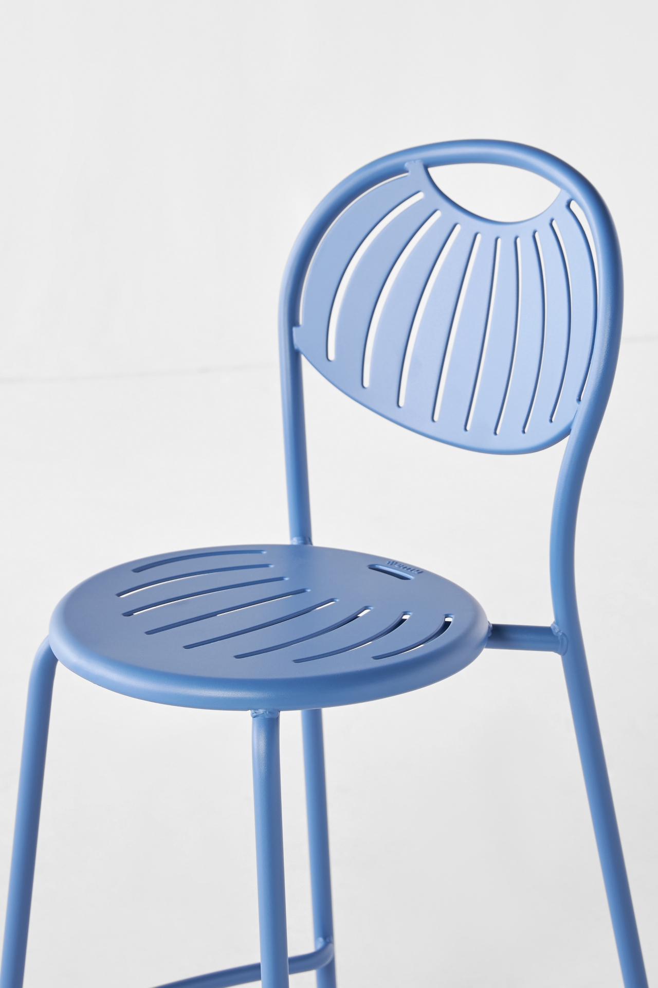 Coupole Indoor/Outdoor Bar Stool