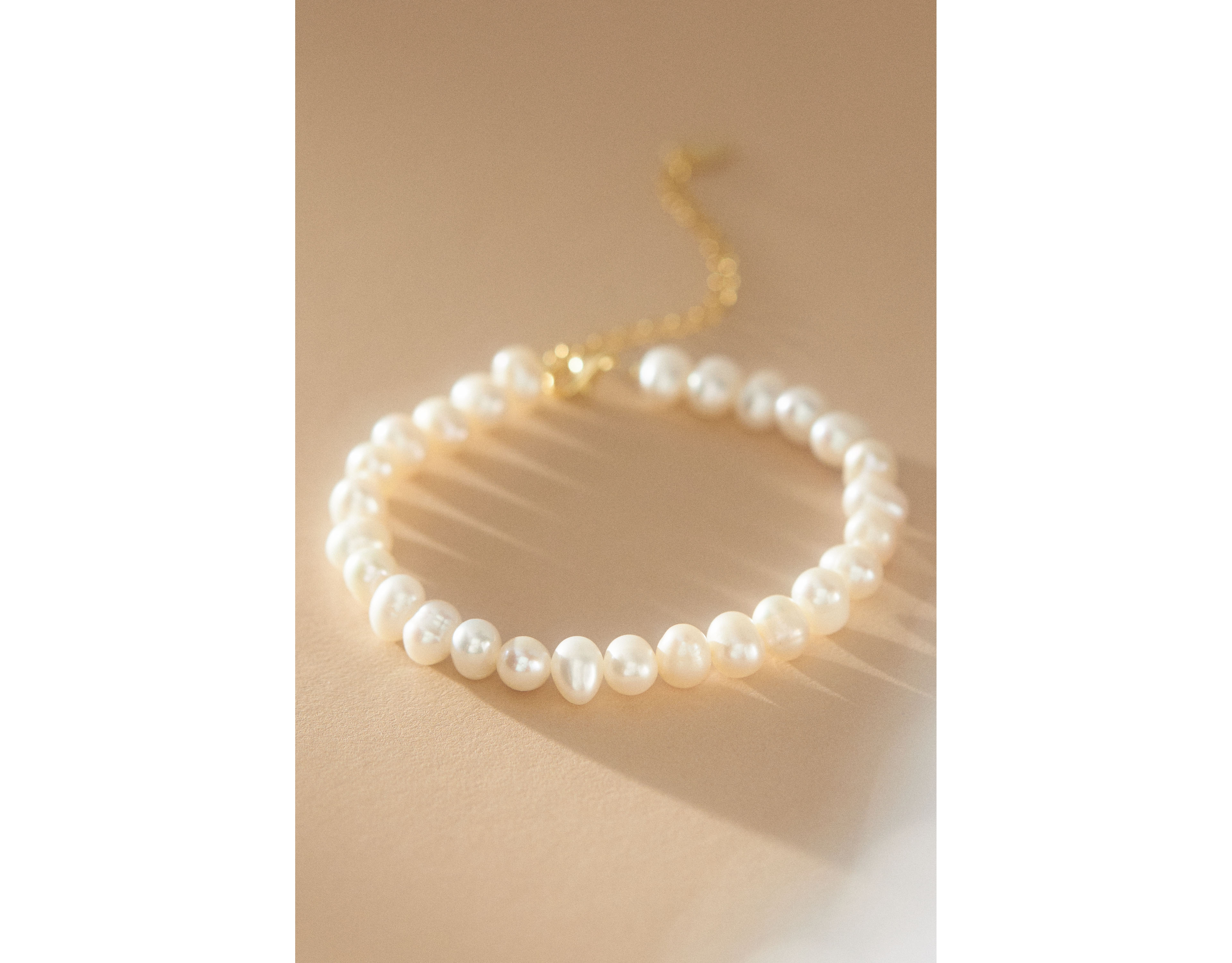 Shashi Pearl Bracelet