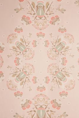 Bees Lace Wallpaper