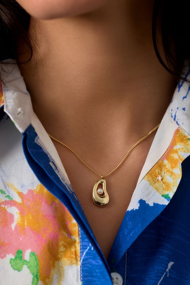 The Petra Pearl Pendant Necklace #3