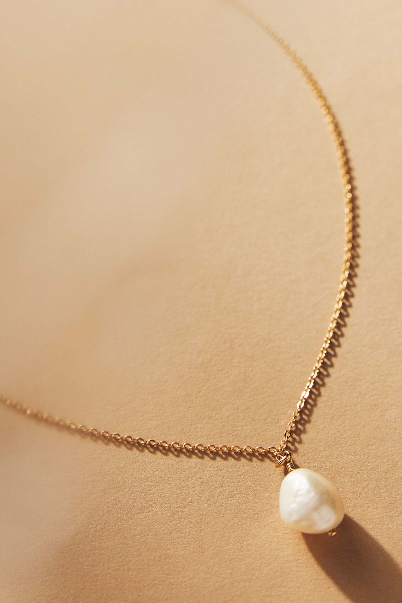 Set & Stones Adelle Pearl Pendant Necklace