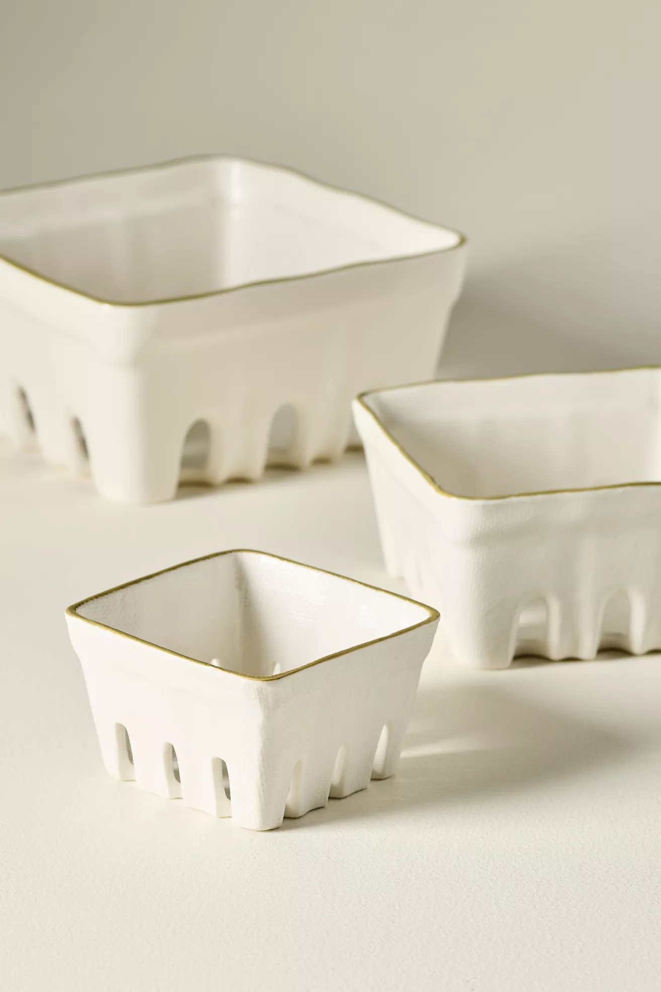 Linnea Stoneware Fruit Basket - thumbnail 3