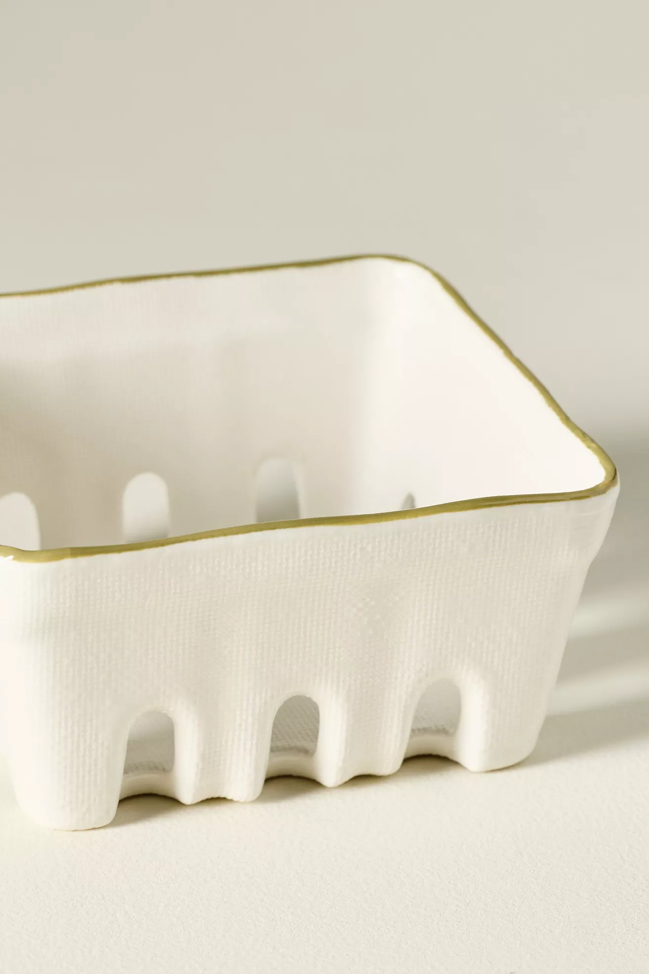 Linnea Stoneware Fruit Basket - thumbnail 2