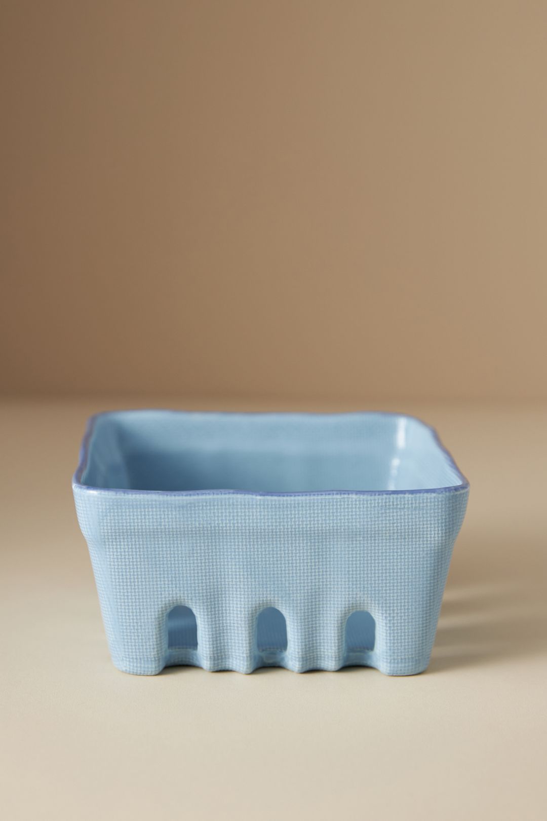 Linnea Stoneware Berry Basket - WEDGEWOOD BLUE, M