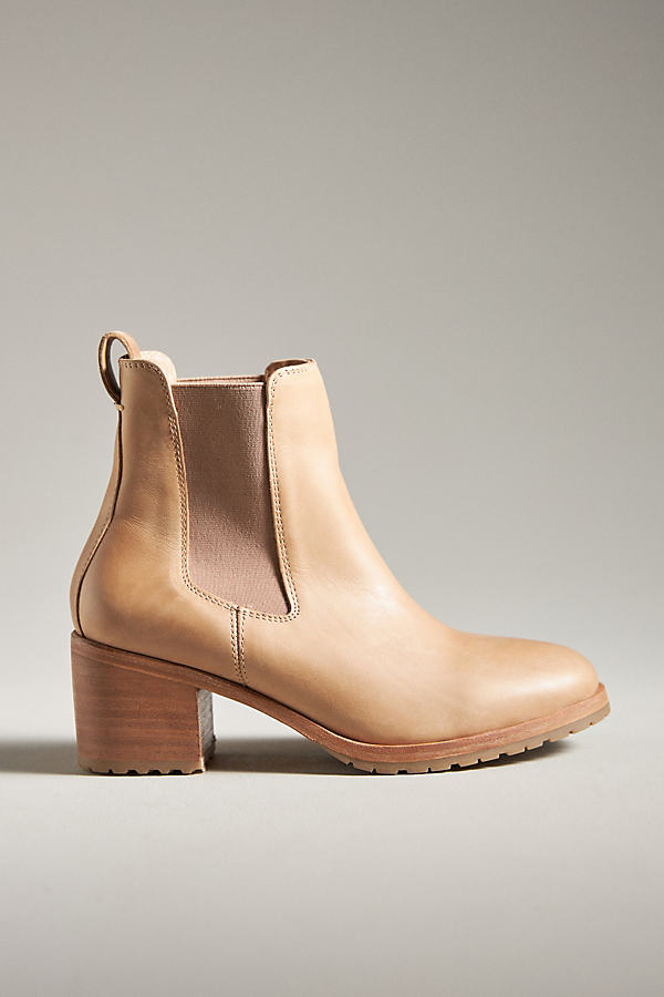 Shop Nisolo Ana Go-to Heeled Chelsea Boots In Beige