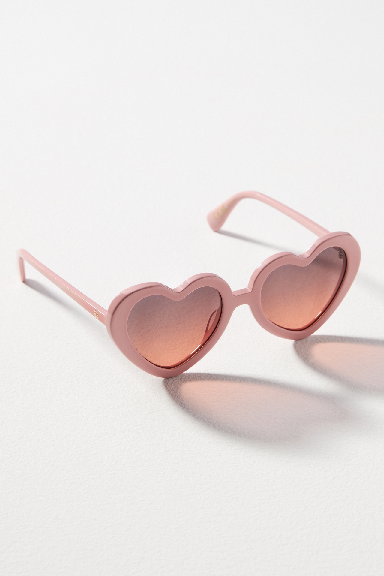 Lele Sadoughi Sweetheart Sunglasses