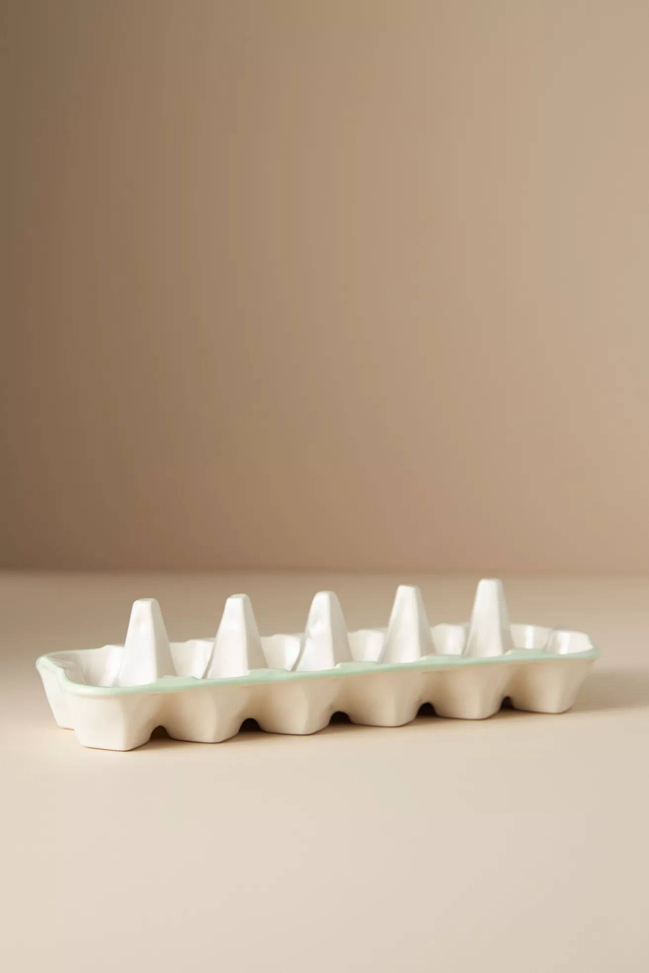 Linnea Stoneware Egg Crate - thumbnail 4