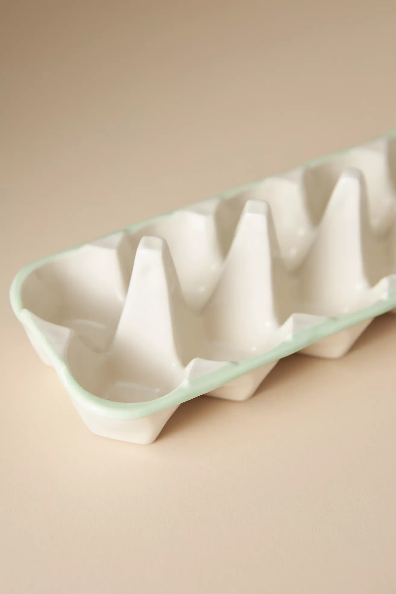 Linnea Stoneware Egg Crate - thumbnail 5
