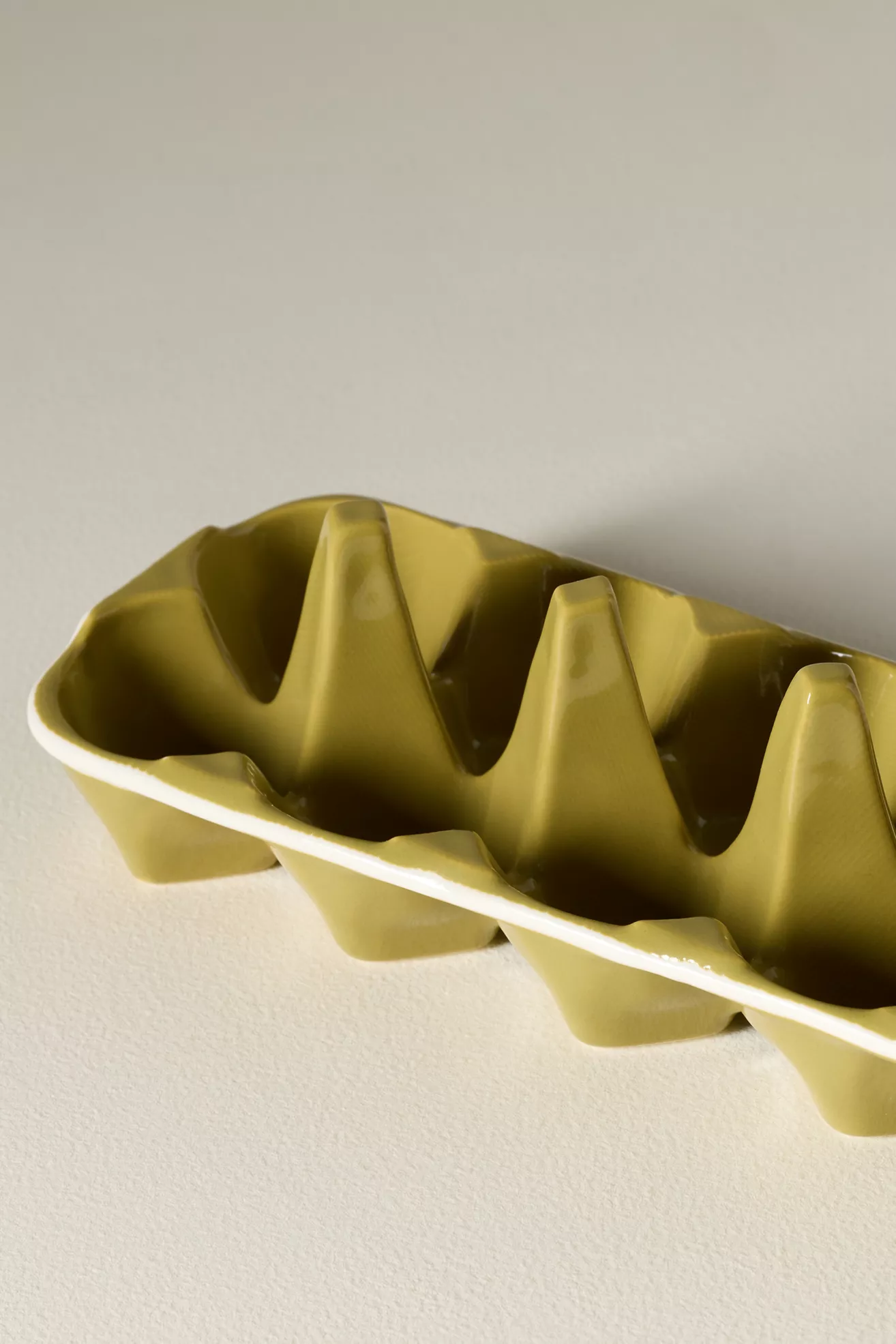 Linnea Stoneware Egg Crate - thumbnail 9