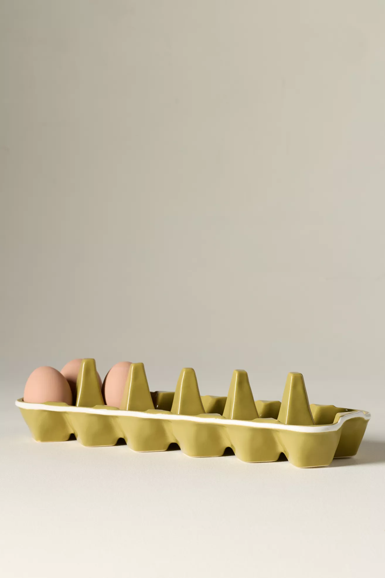Linnea Stoneware Egg Crate - thumbnail 8