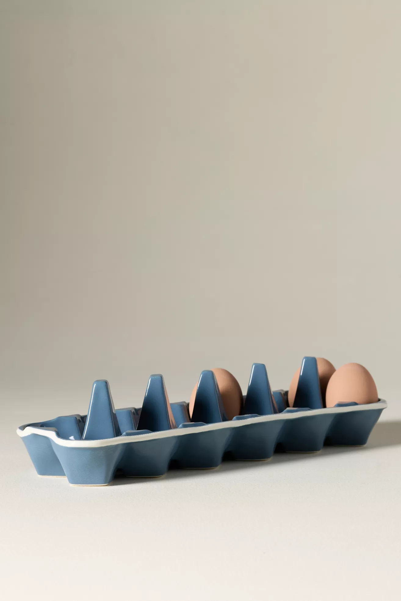 Linnea Stoneware Egg Crate - thumbnail 10