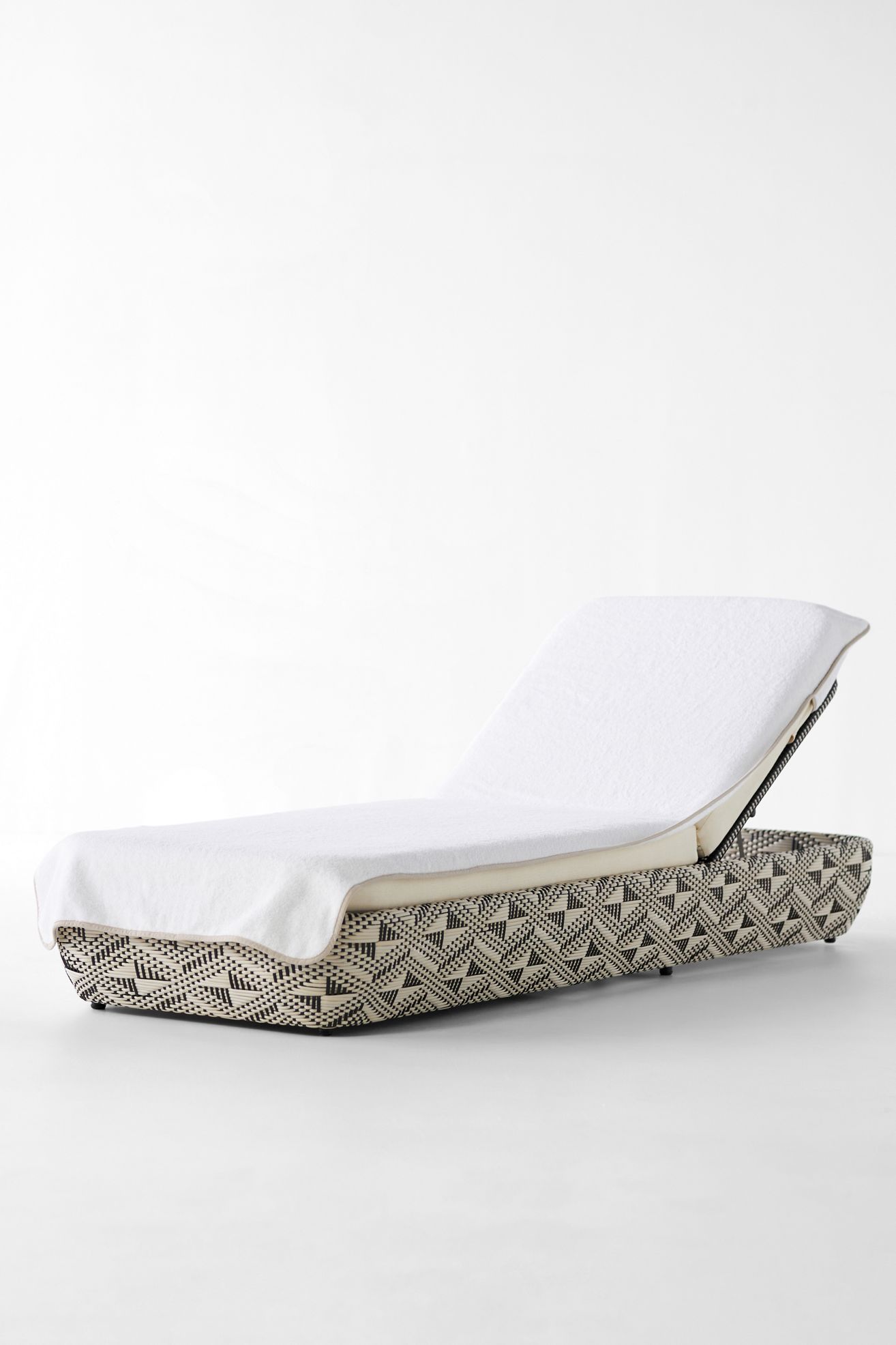 Piped Lounge Chair Towel Cover - Neutral, One Size