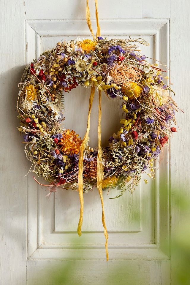 Dried Golden Meadow Wreath | Anthropologie