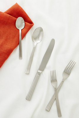 Sole Flatware 5-piece Place Setting In Metallic