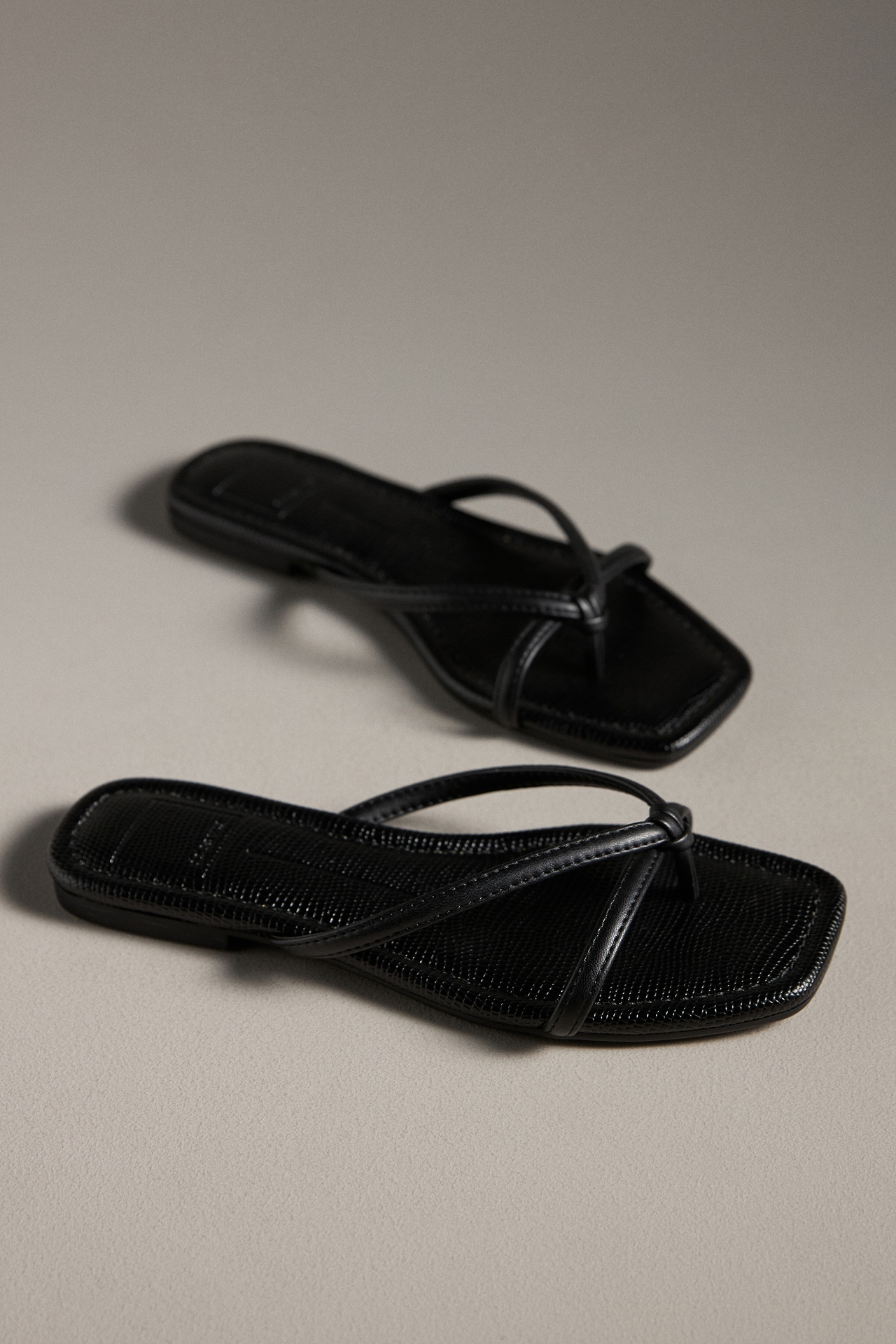 Dolce Vita Lucca Thong Sandals