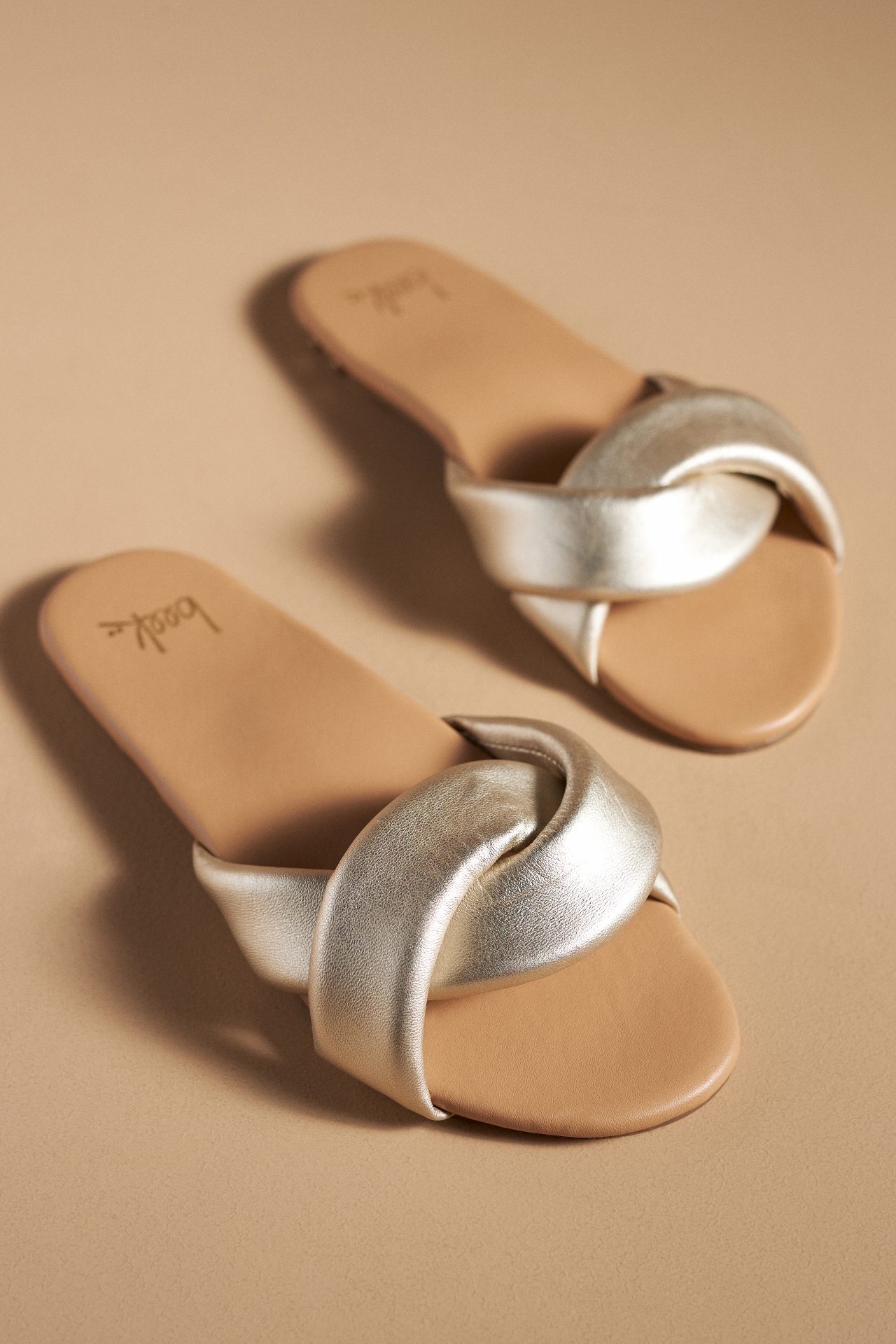 beek Twistybird Sandals