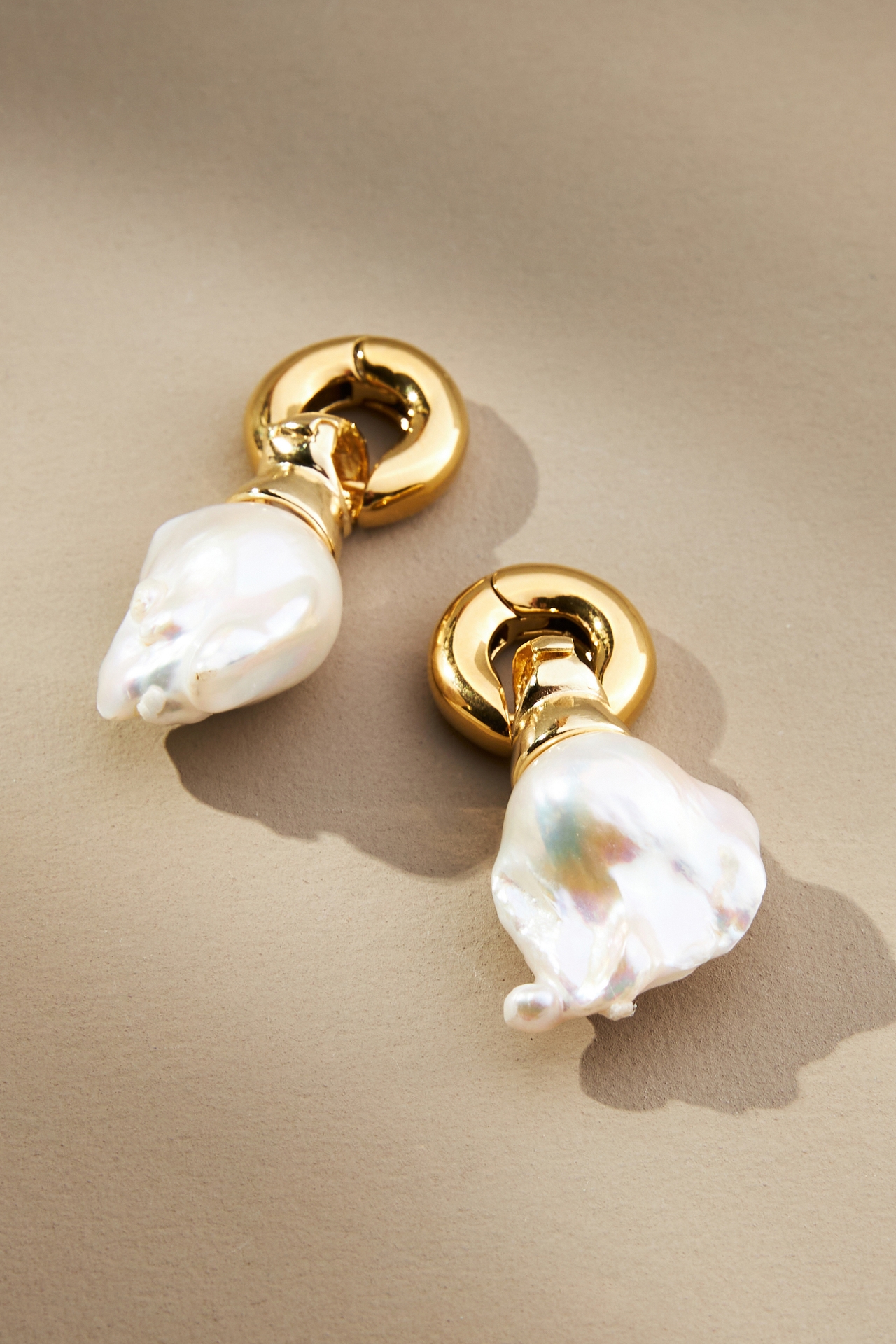 Éliou Stina Pearl Drop Earrings