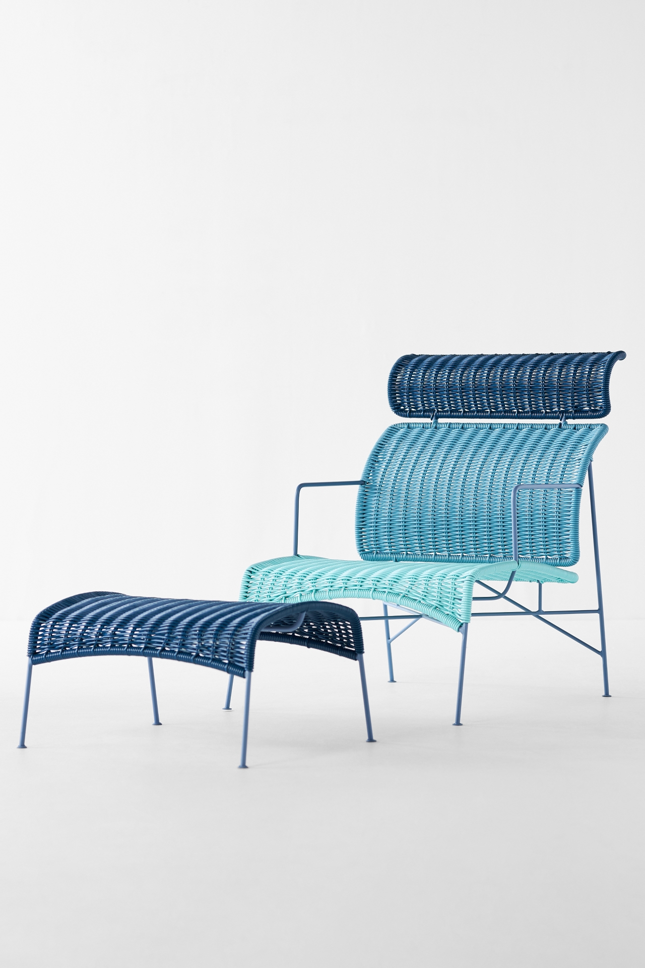 Tabachín Outdoor Lounge Chair