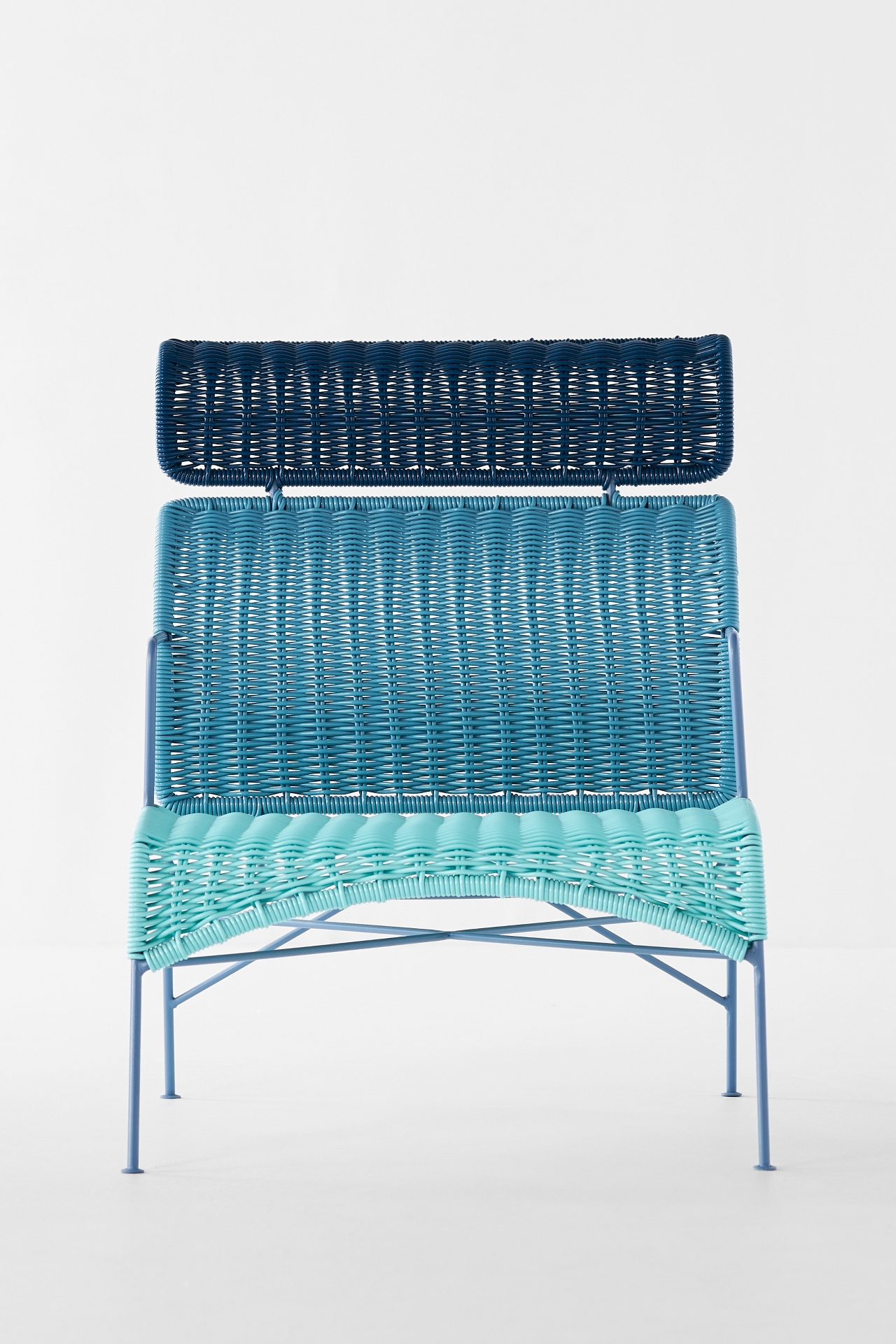 Tabachín Outdoor Lounge Chair