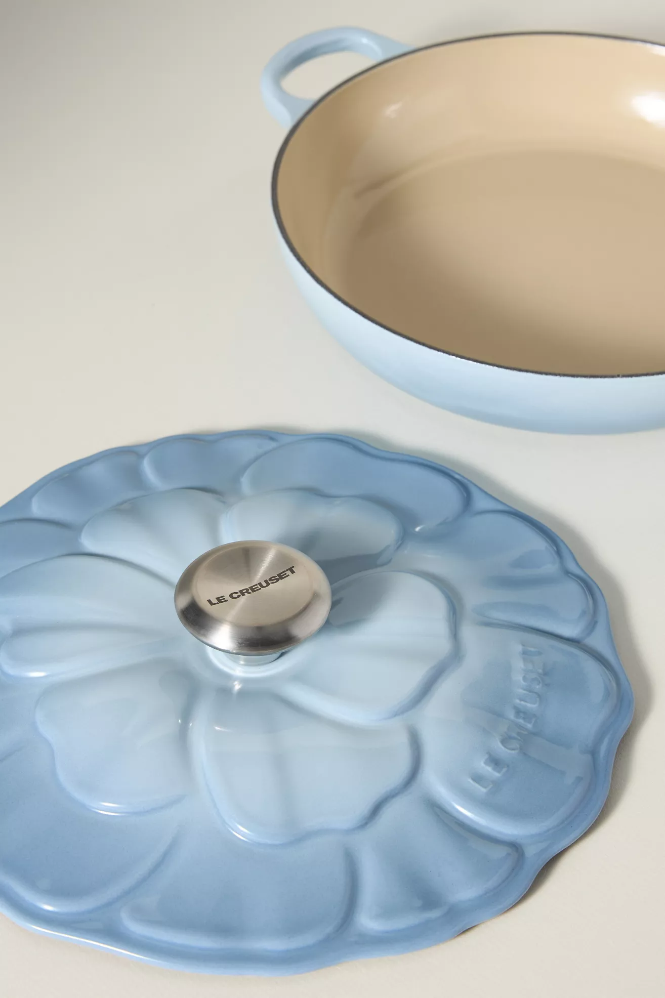 Le Creuset 2.25 QT Petal Braiser - thumbnail 4