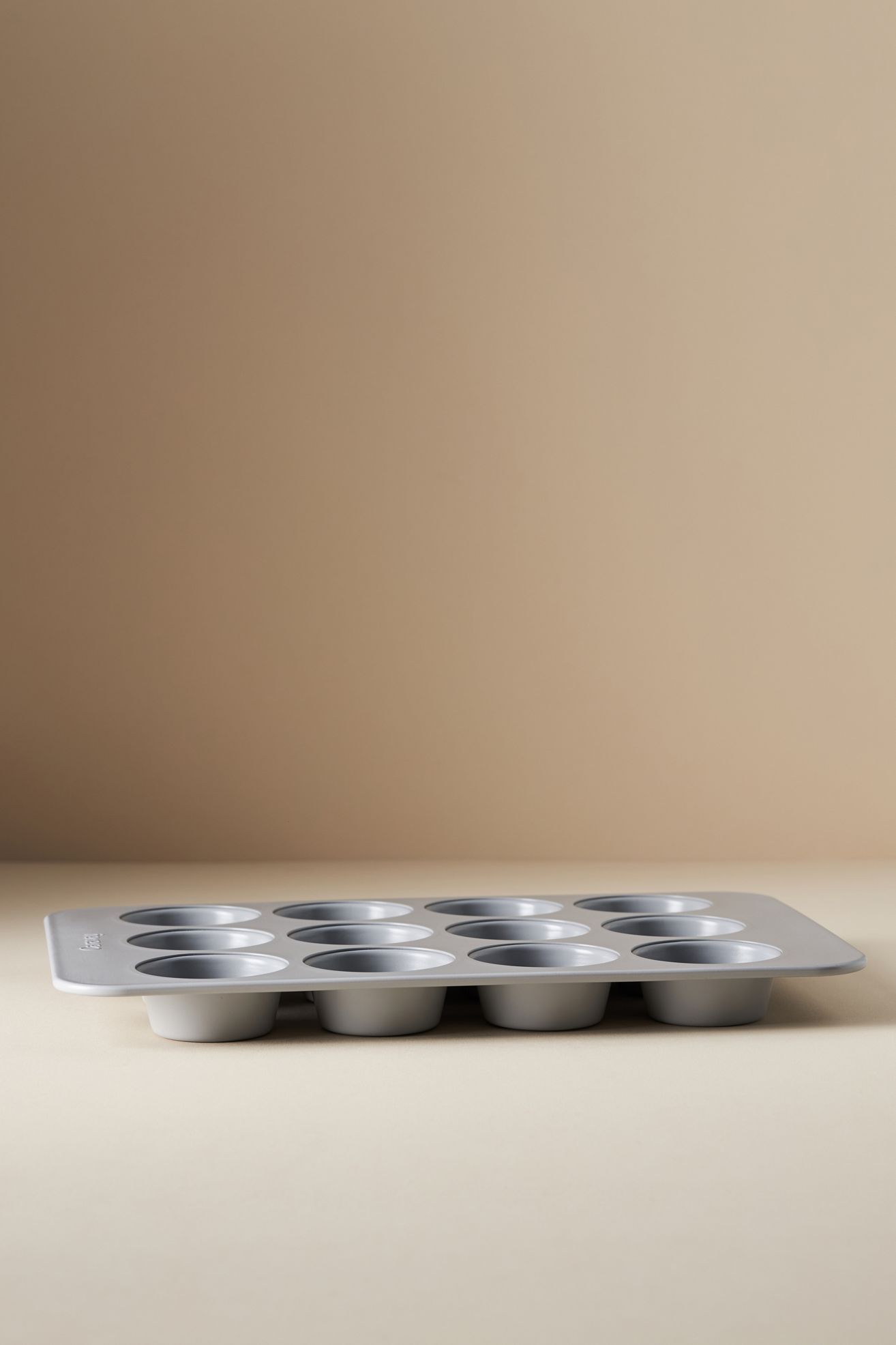 Caraway Muffin Pan - Grey, One Size