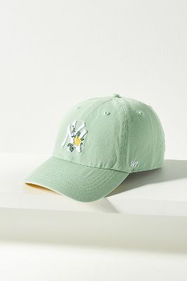 Buy our Stoned Glittered Daisy womens cap