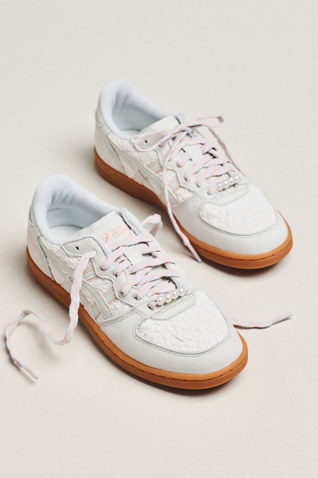 靴 ASICS SKYHAND OG ASICS Skyhand OG Suede Sneakers | Anthropologie