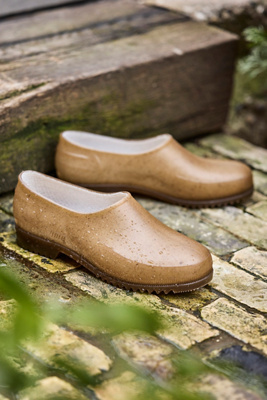 Shop Terrain Gardana Clogs In Green