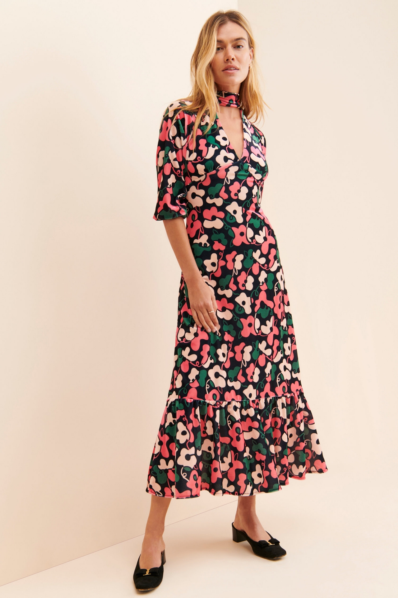 Dazey LA Velvet Floral Midi Dress