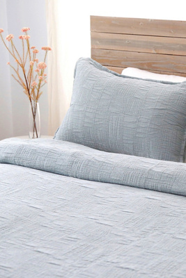 Pom Pom At Home Harbour Matelassé Coverlet In Gray