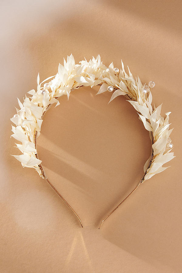 Les Couronnes De Victoire Giuseppina Pearl Flower Bridal Crown In White