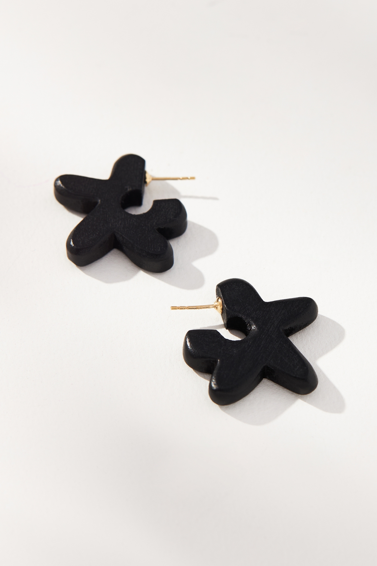 Binky and Lulu Mini Floret Earrings