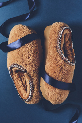 Ugg Tasman Maxi Curly Slippers In Sand