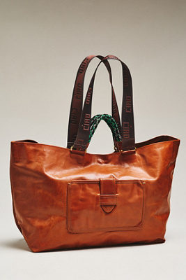 Clare V Grande Bateau Tote In Sand