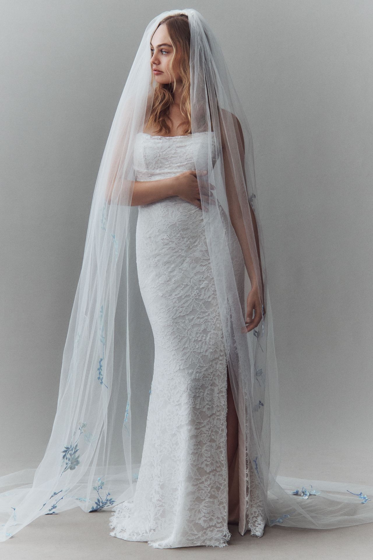 Theia Jolie Veil