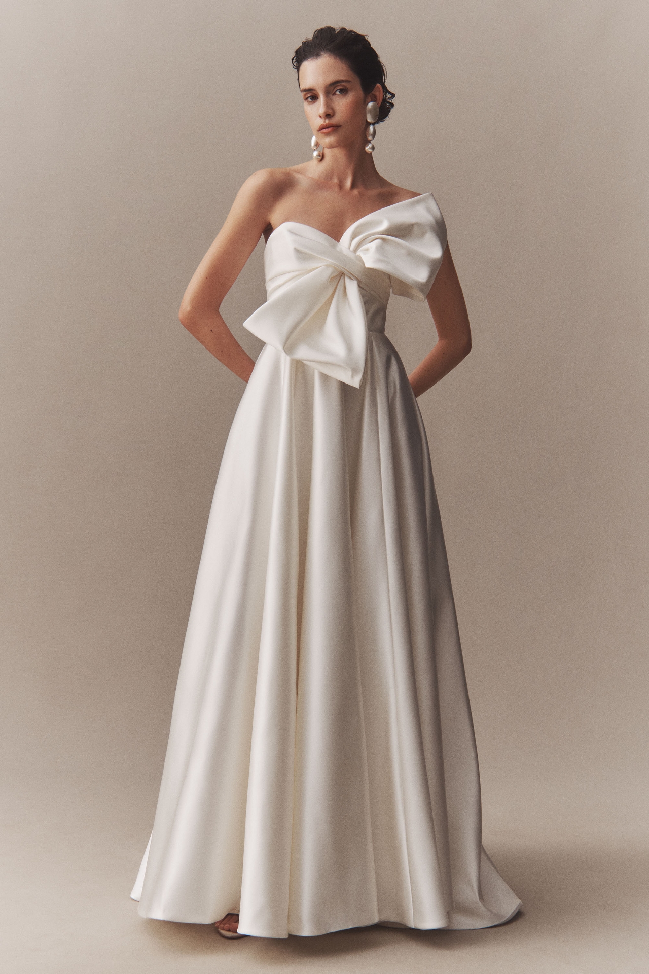 Wtoo by Watters Nanette Asymmetrical Bow-Front Wedding Gown