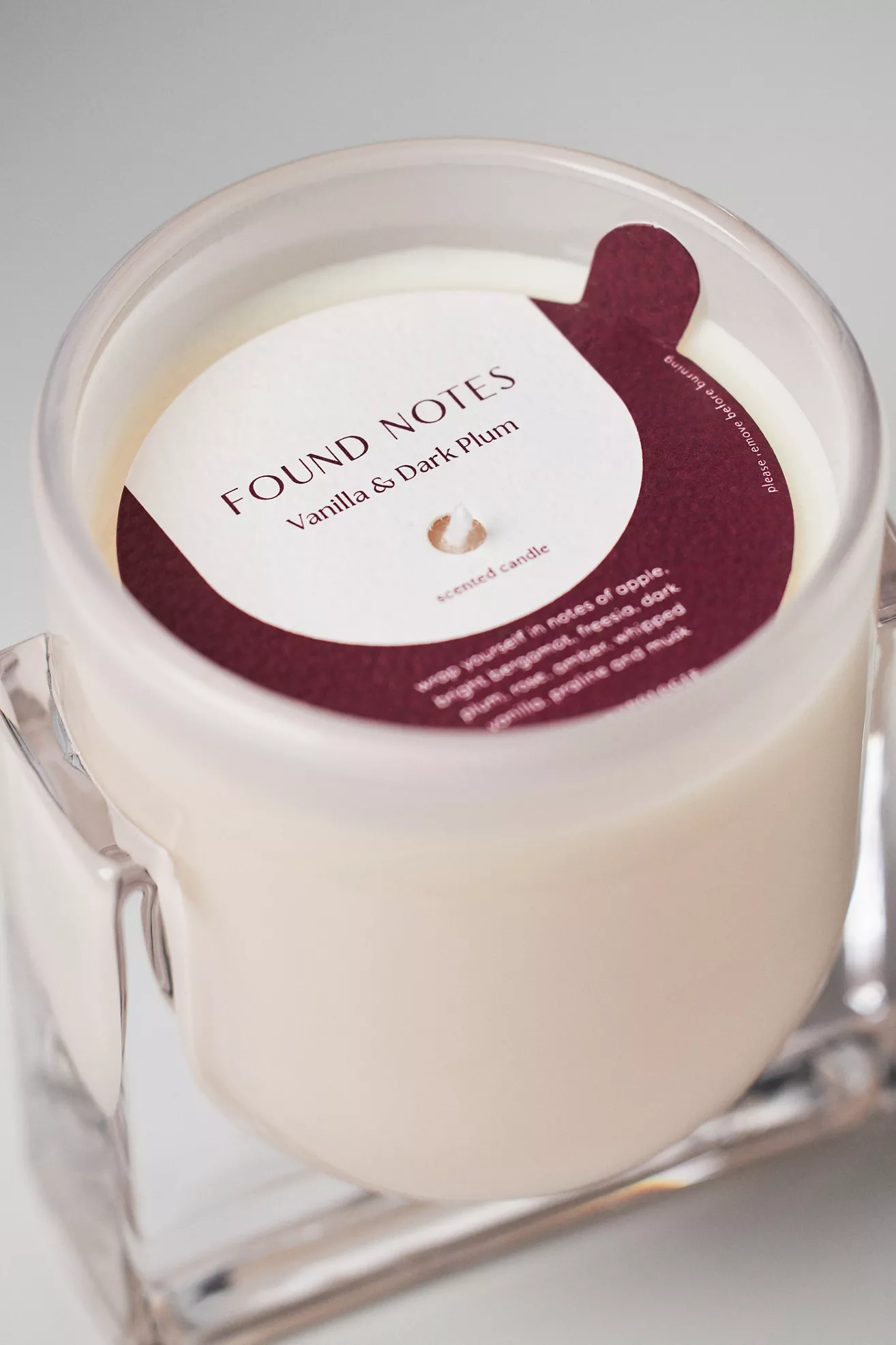 Found Notes Fruity Vanilla & Dark Plum Candle - thumbnail 4