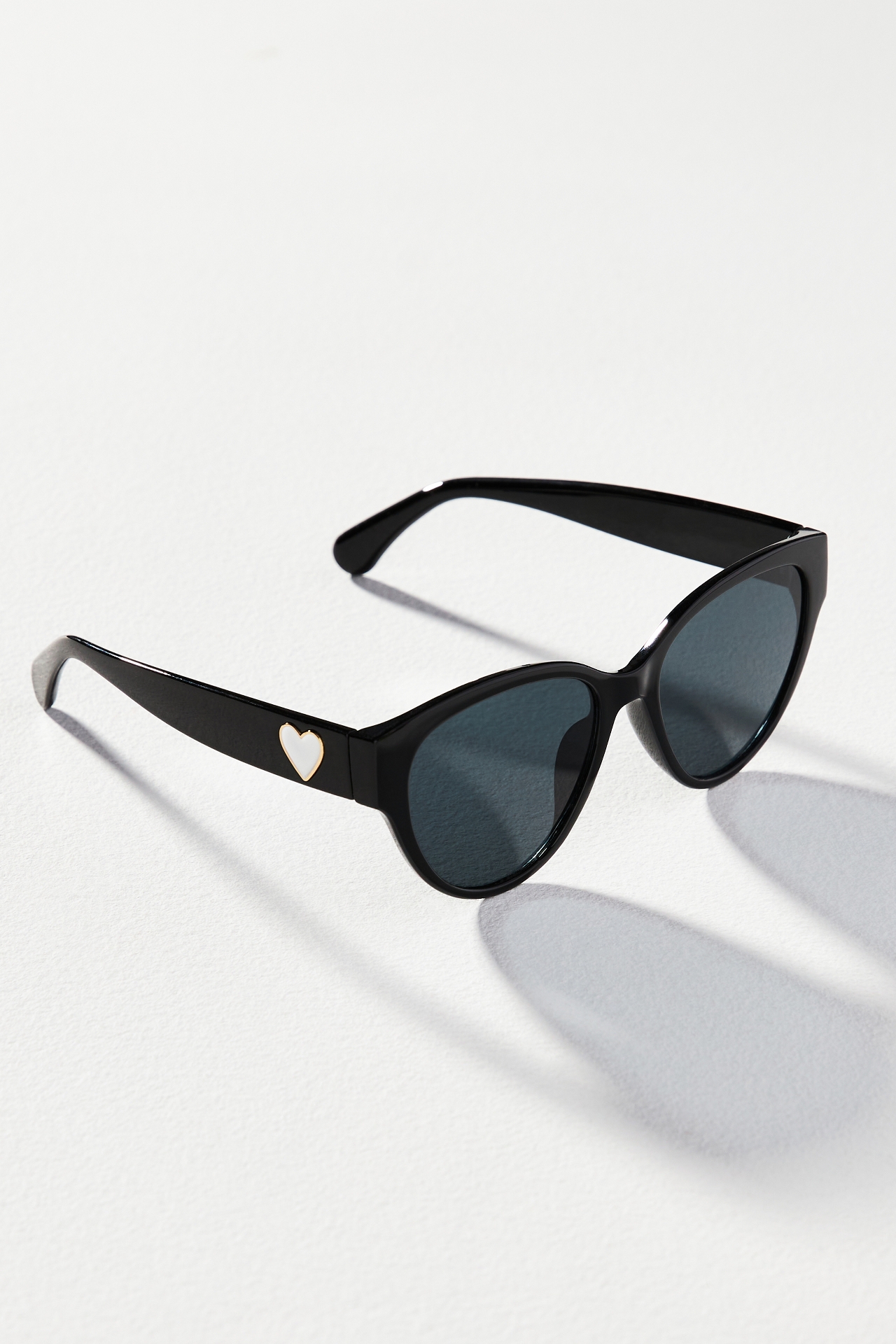 I-SEA Capable Heart Icon Sunglasses