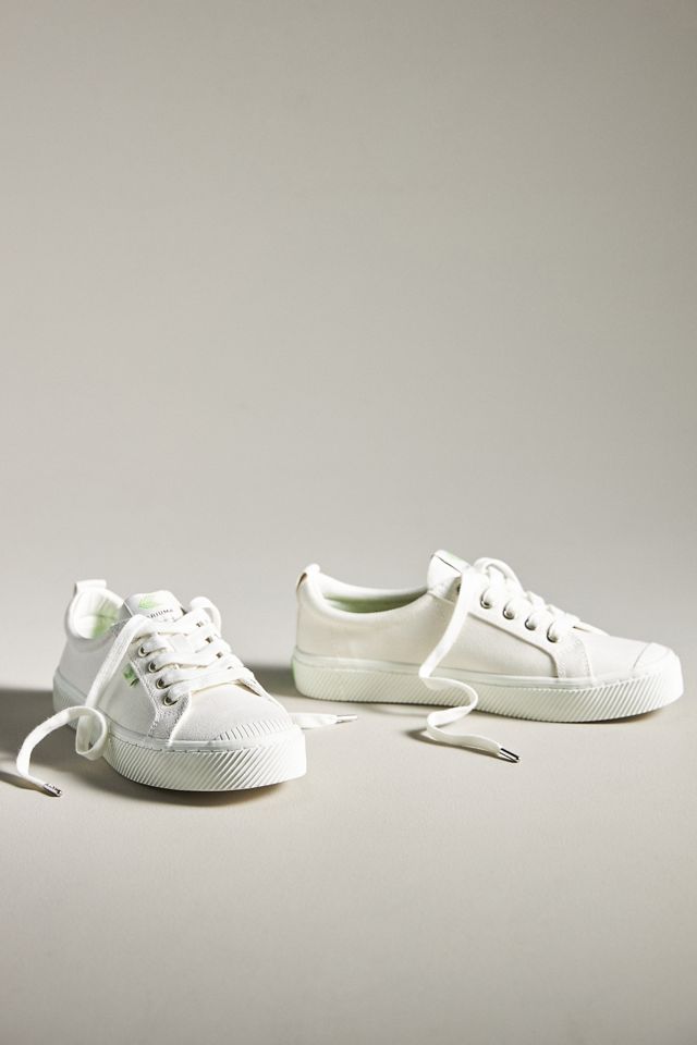 Cariuma OCA Low Canvas Sneakers #1