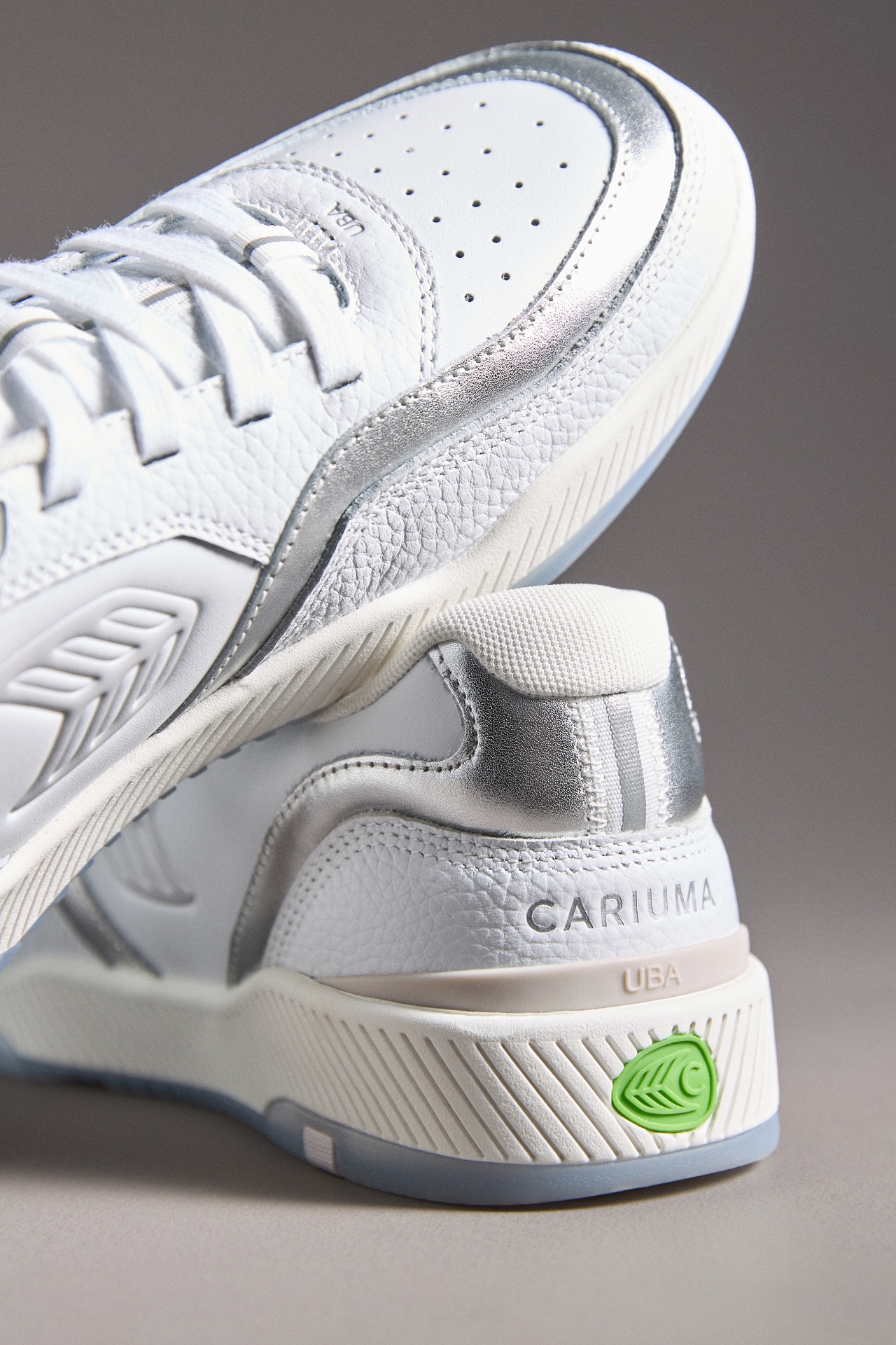 Cariuma Premium Leather Uba Sneakers