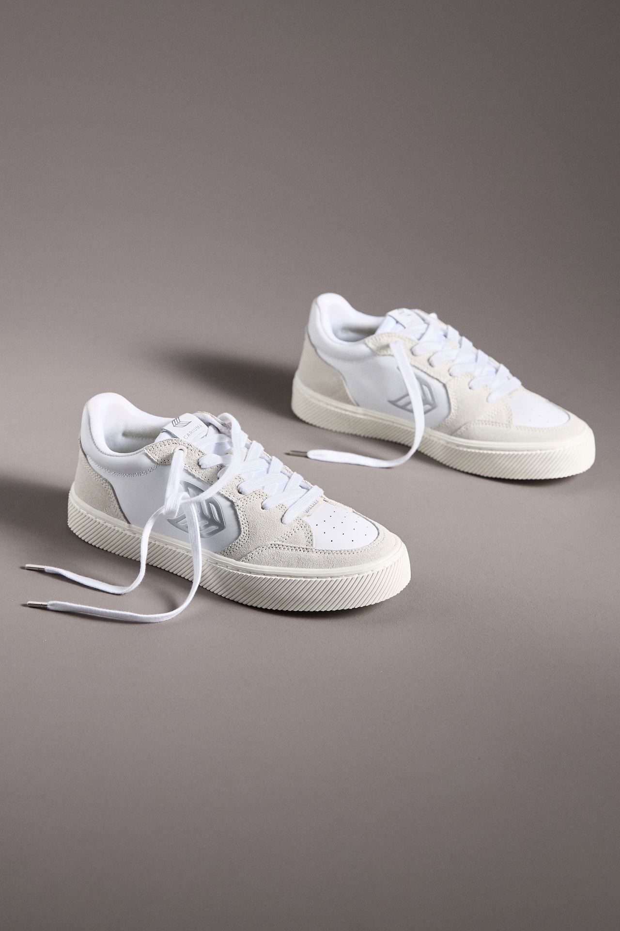 Cariuma Premium Leather Vallely Sneakers