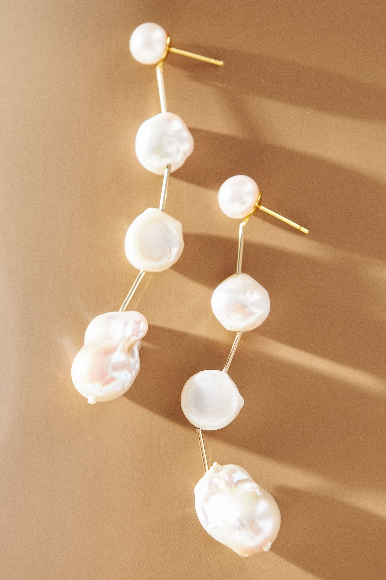 Éliou Maya Pearl Earrings