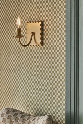 Wiggle Scalloped Metal Sconce Wall Light