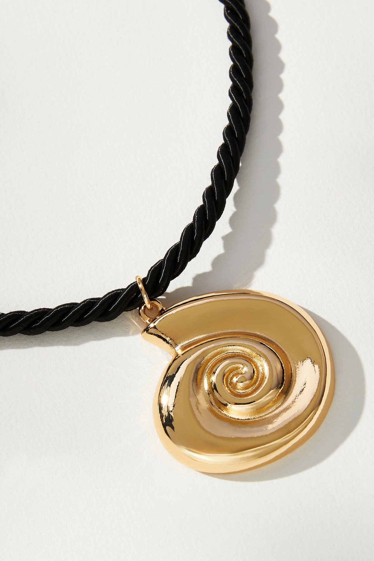 Swirled Shell Pendant Rope Necklace