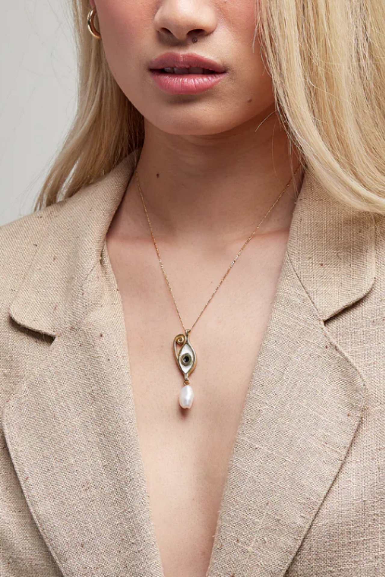 Deux Lions Jewelry Resin Ayla Pearl Necklace