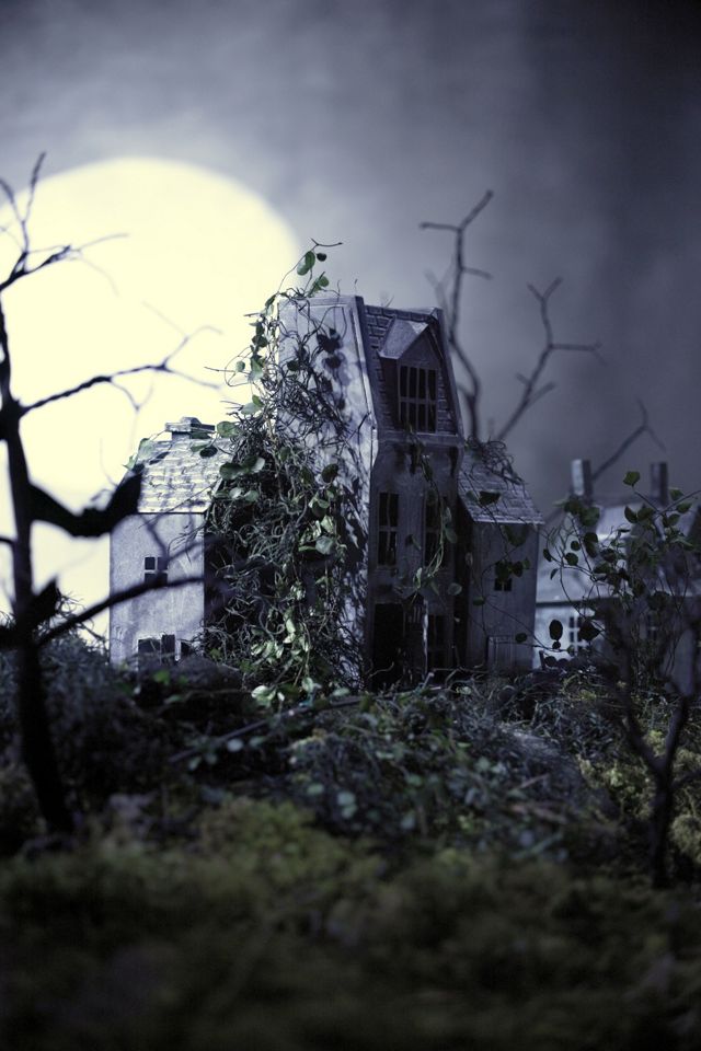 Concordville Spooky Village Mansard House #1