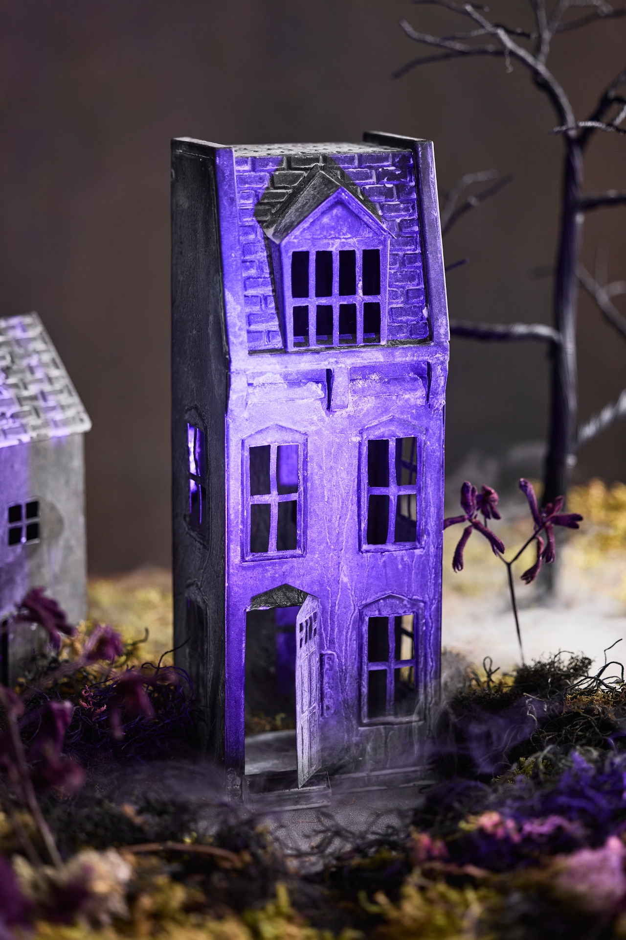 Concordville Spooky Village Mansard House