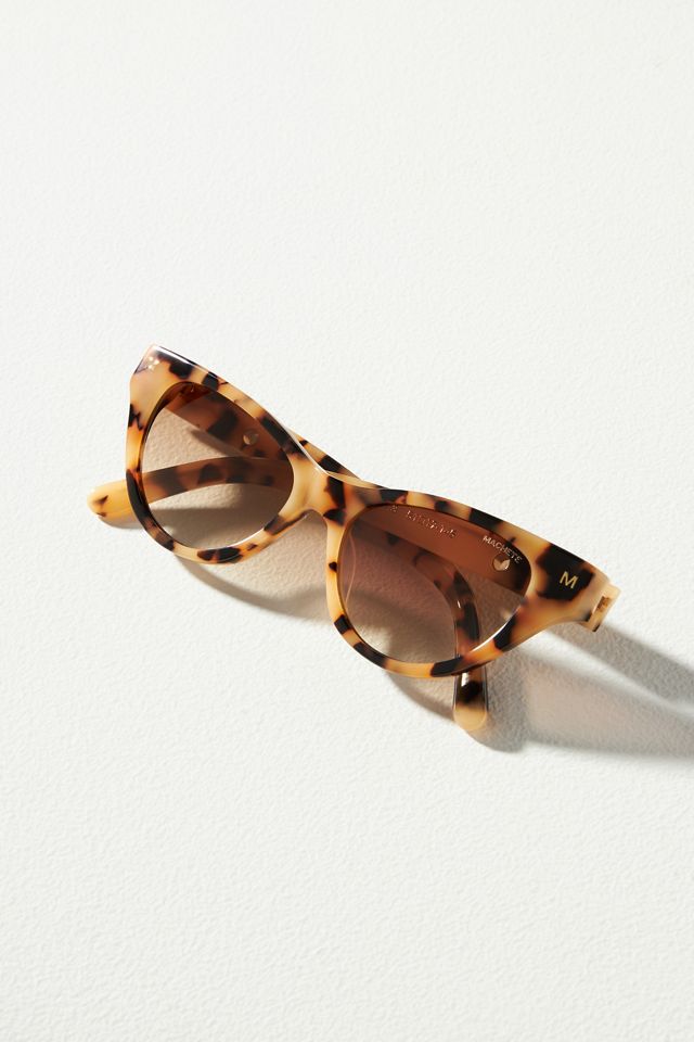 MACHETE Suzy Sunglasses | Anthropologie display picture 3