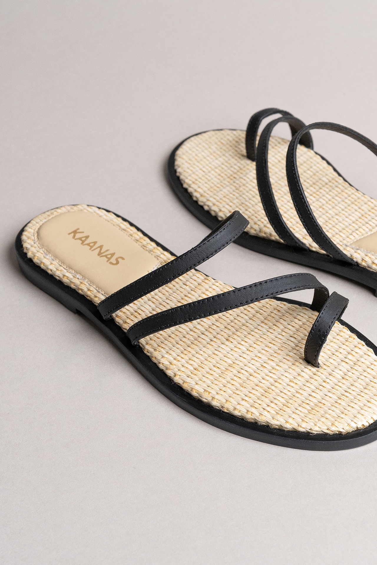 Kaanas Azores Toe-Strap Sandals